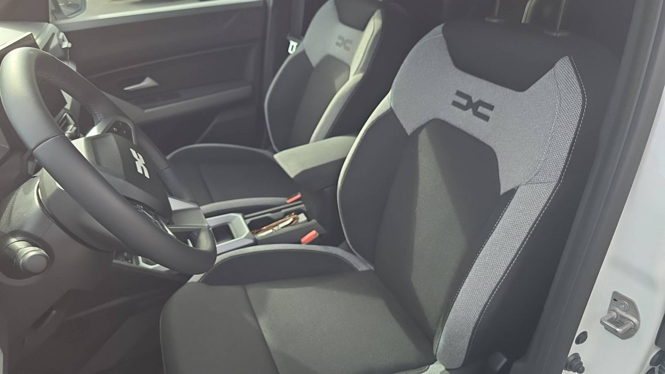 Acheter Dacia Duster Duster Hybrid 155 Journey 5p neuf dans les concessions du Groupe Faurie