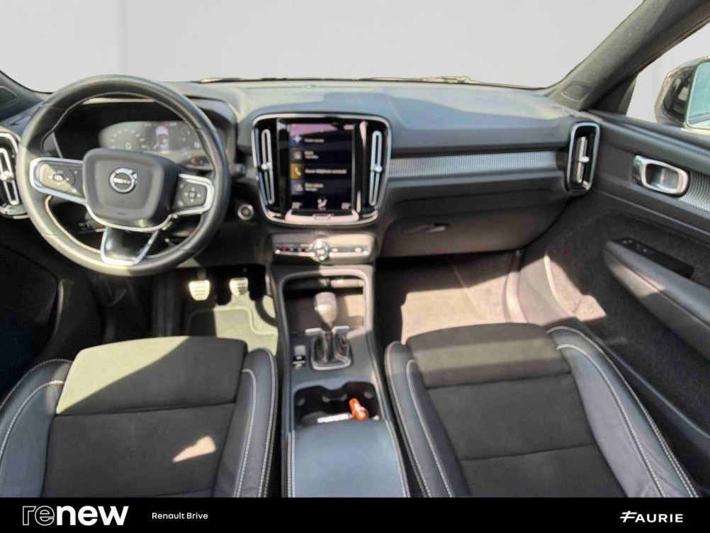 Acheter Volvo XC40 XC40 T3 163 ch R-Design 5p occasion dans les concessions du Groupe Faurie