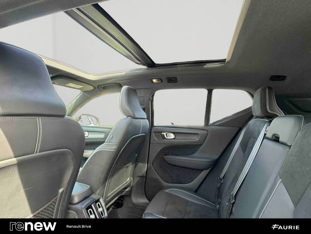 Acheter Volvo XC40 XC40 T3 163 ch R-Design 5p occasion dans les concessions du Groupe Faurie