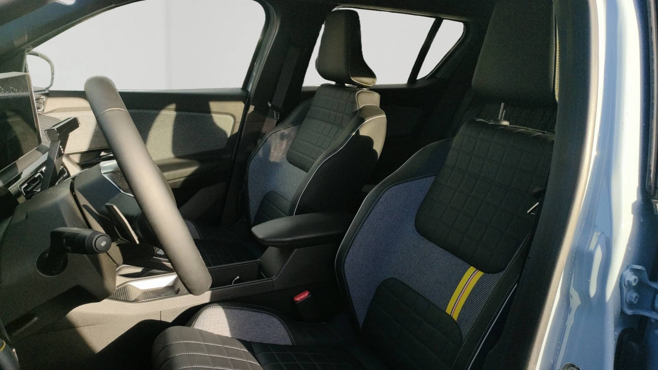 Acheter Renault Renault 4 Renault 4 E-Tech Electrique 150 ch autonomie confort Iconic 5p neuf dans les concessions du Groupe Faurie