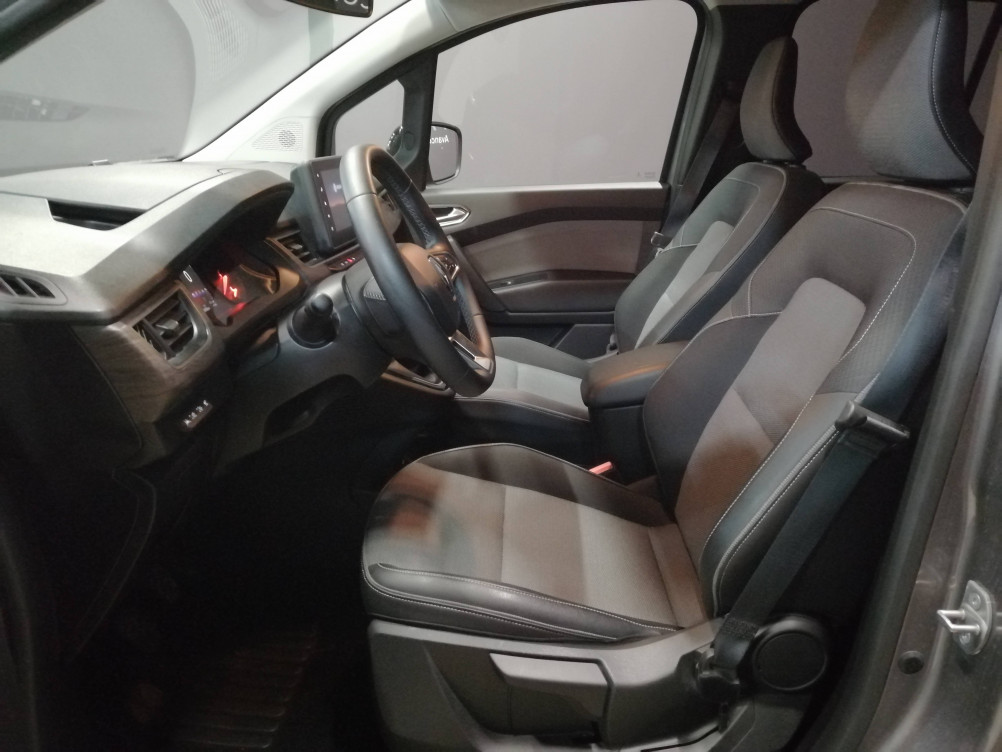 Acheter Renault Kangoo 3 Kangoo Blue dCi 95 Intens 5p occasion dans les concessions du Groupe Faurie