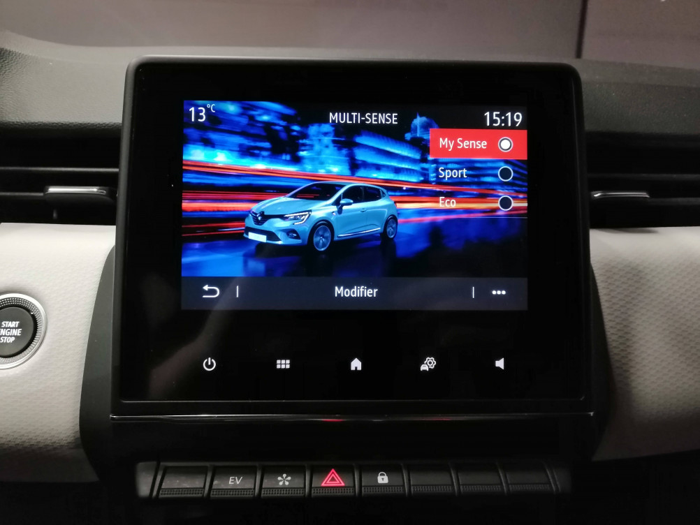 Acheter Renault Clio 5 Clio E-Tech 140 Intens 5p occasion dans les concessions du Groupe Faurie
