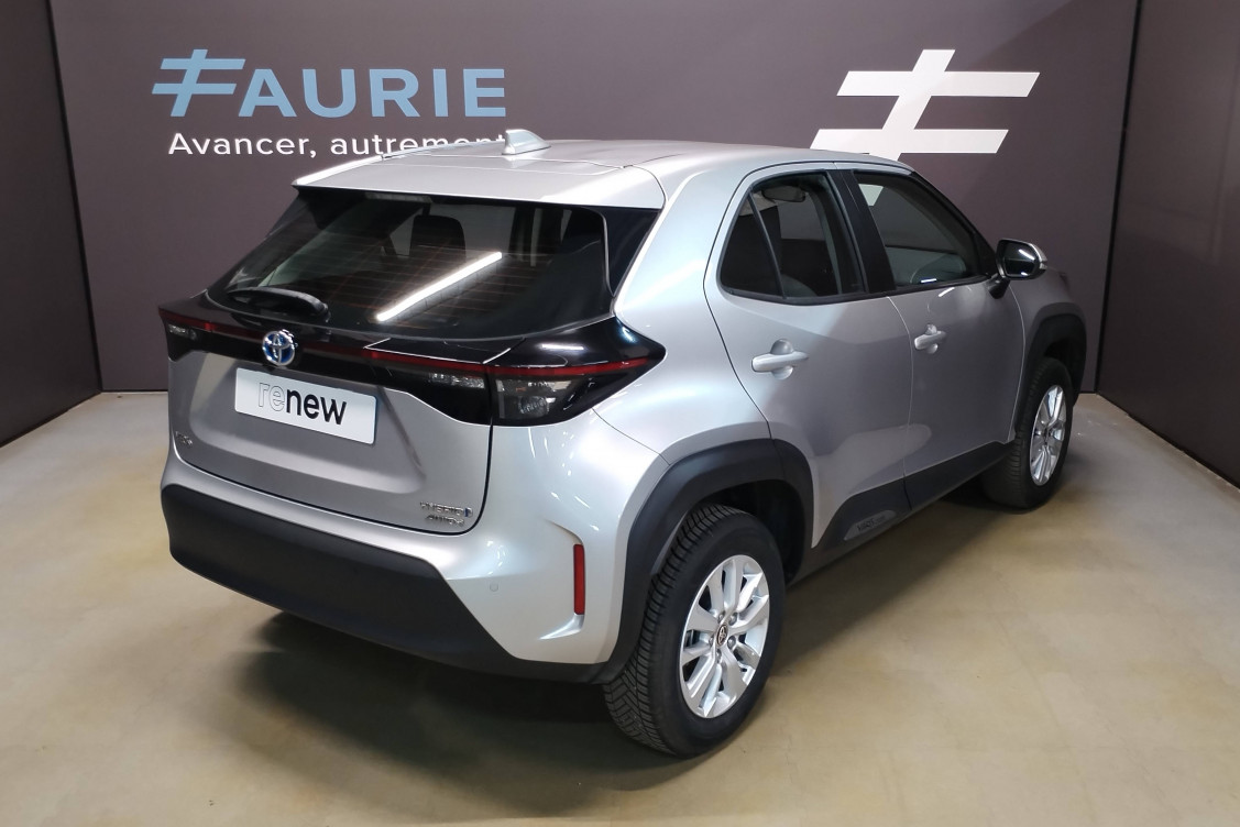 Acheter Toyota Yaris Cross Yaris Cross Hybride 116h AWD-i Dynamic Business + Programme Beyond Zero Academy 5p occasion dans les concessions du Groupe Faurie