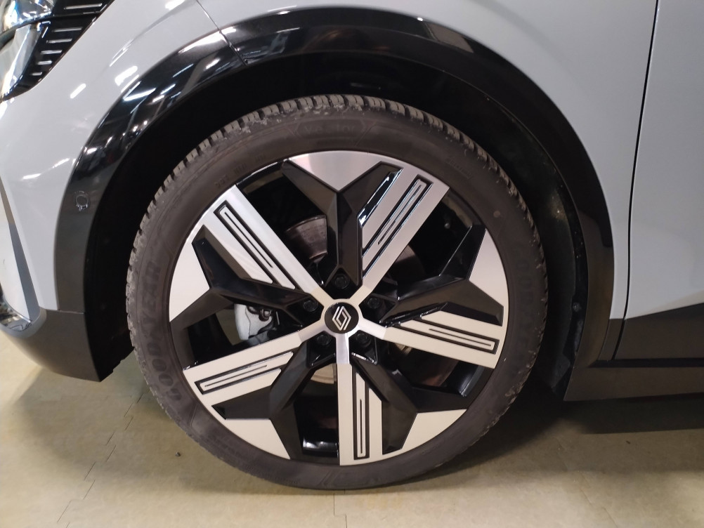 Acheter Renault Megane E-Tech Megane E-Tech EV60 220 ch super charge Iconic 5p occasion dans les concessions du Groupe Faurie