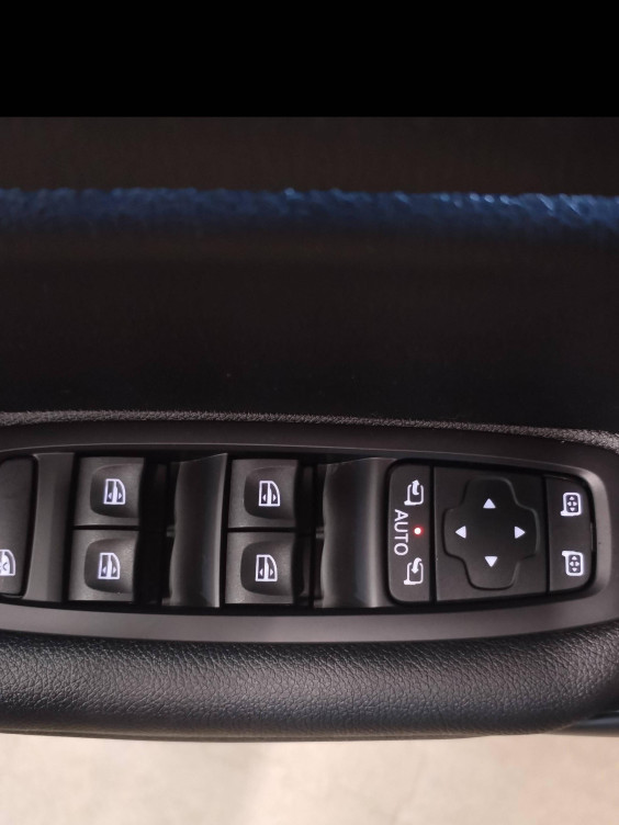 Acheter Renault Megane 4 Megane IV Berline Blue dCi 115 EDC Techno 5p occasion dans les concessions du Groupe Faurie