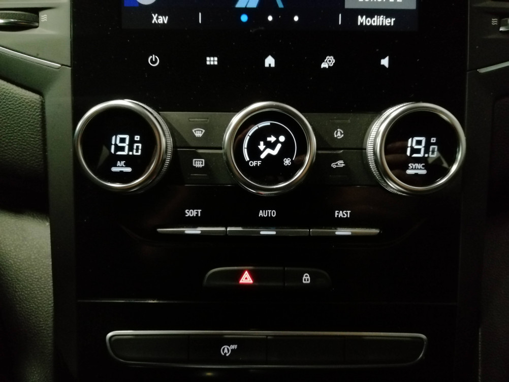 Acheter Renault Megane 4 Megane IV Berline Blue dCi 115 EDC Evolution 5p occasion dans les concessions du Groupe Faurie
