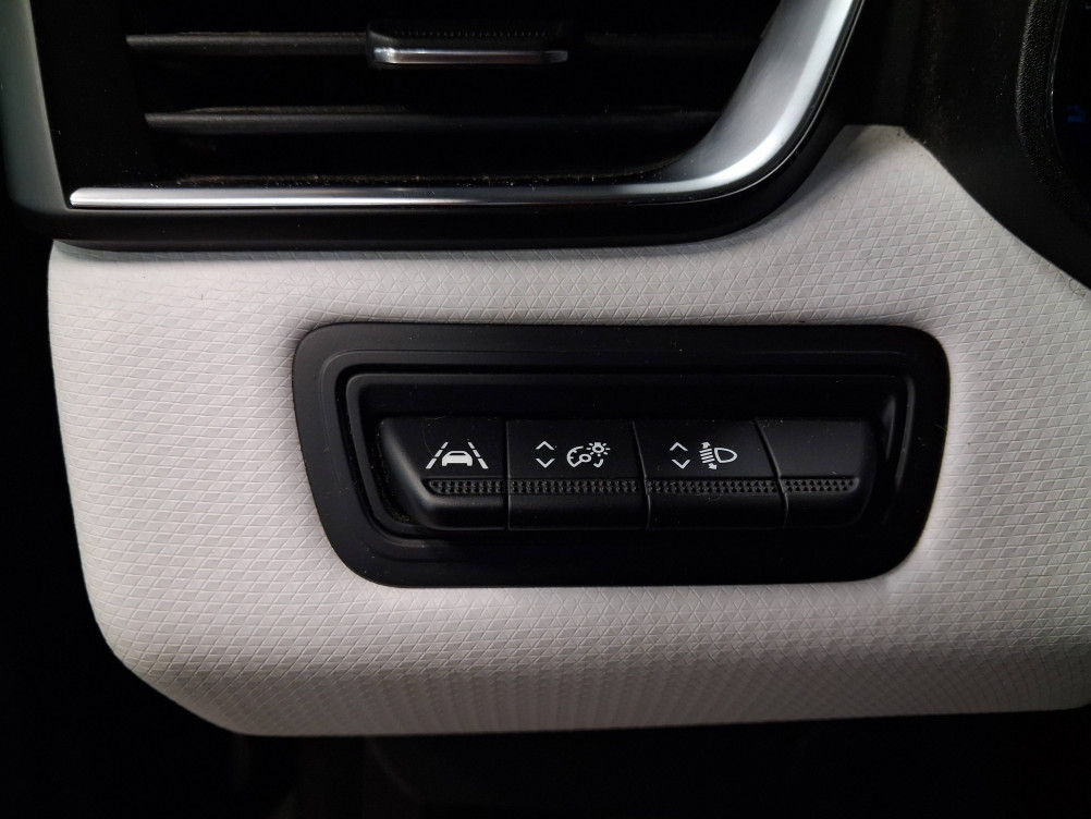 Acheter Renault Clio 5 Clio E-Tech 140 - 21N Intens 5p occasion dans les concessions du Groupe Faurie