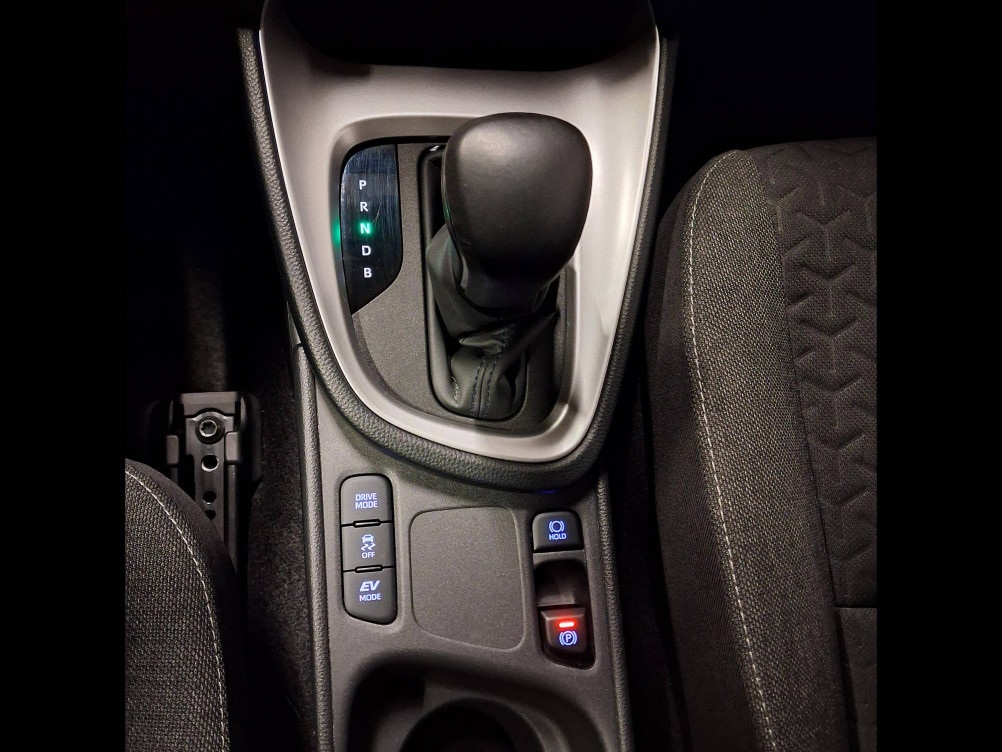 Acheter Toyota Yaris Cross Yaris Cross Hybride 116h 2WD Design 5p occasion dans les concessions du Groupe Faurie