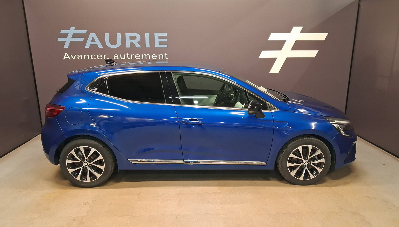 Acheter Renault Clio 5 Clio E-Tech full hybrid 145 Techno 5p occasion dans les concessions du Groupe Faurie