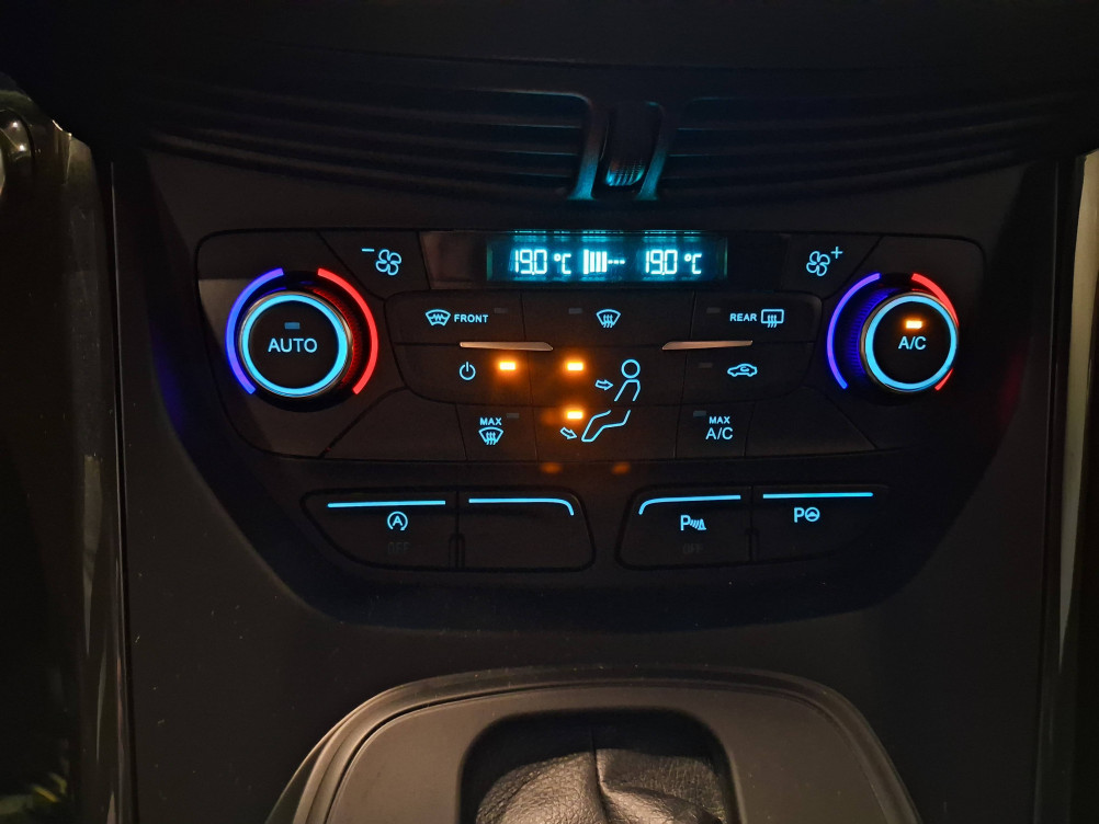 Acheter Ford Kuga Kuga 1.5 TDCi 120 S&S 4x2 Powershift Business Edition 5p occasion dans les concessions du Groupe Faurie