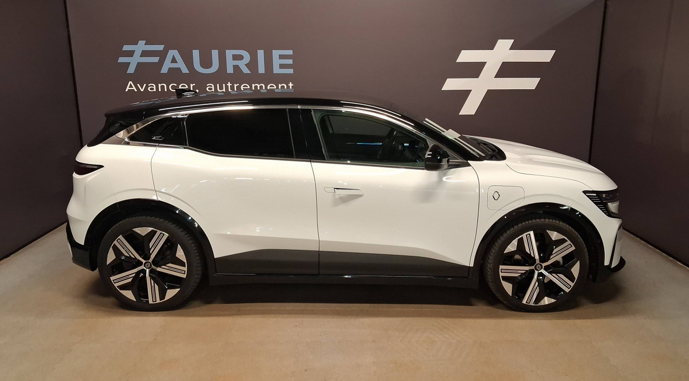 Acheter Renault Megane E-Tech Megane E-Tech EV60 220 ch optimum charge Iconic 5p occasion dans les concessions du Groupe Faurie