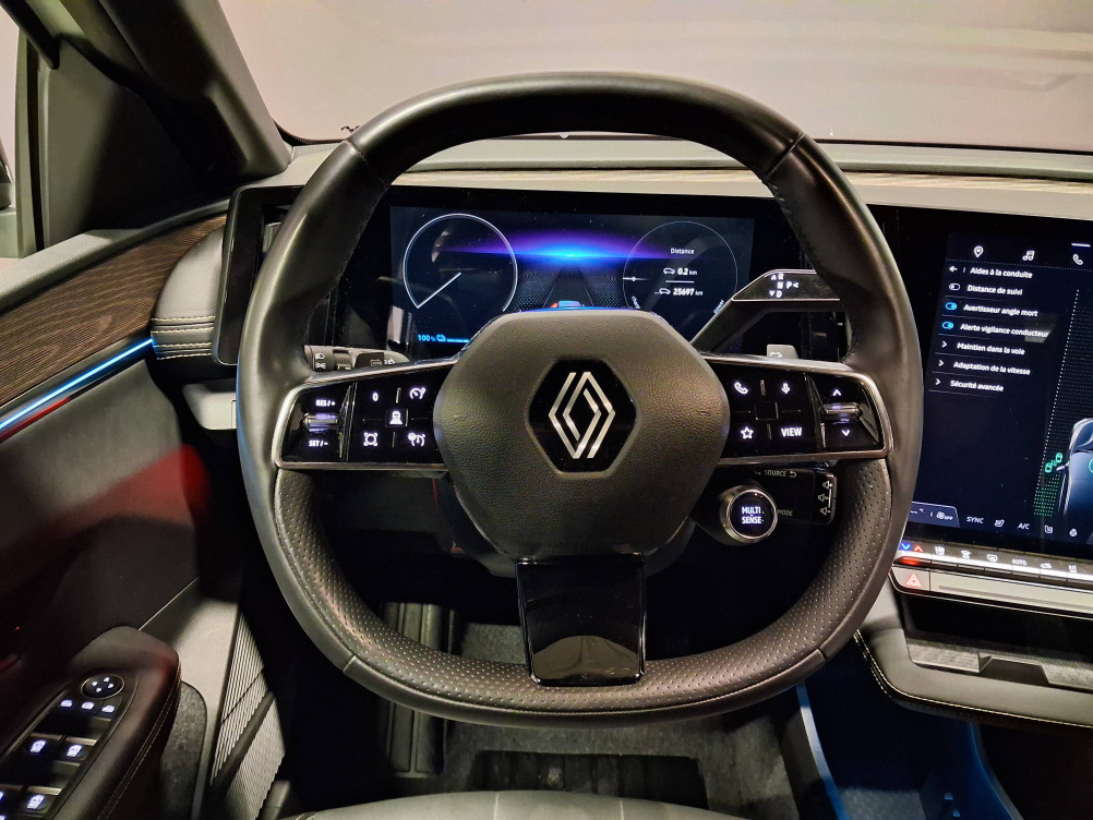 Acheter Renault Megane E-Tech Megane E-Tech EV60 220 ch optimum charge Iconic 5p occasion dans les concessions du Groupe Faurie