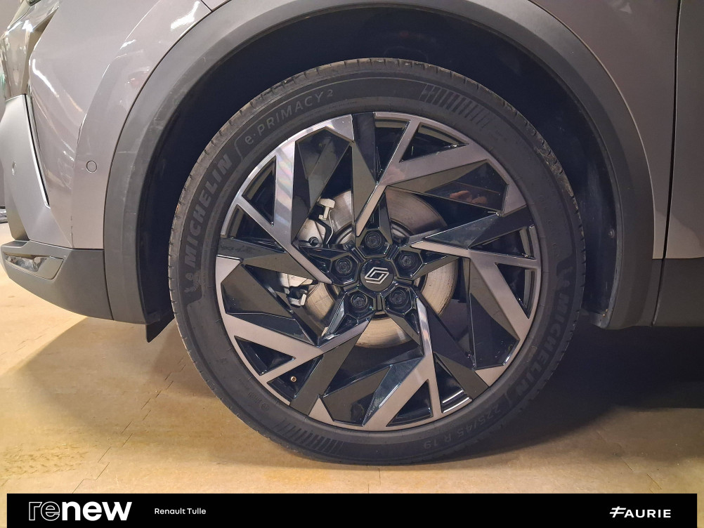 Acheter Renault Captur 2 Captur E-Tech full hybrid 145 ch esprit Alpine 5p occasion dans les concessions du Groupe Faurie