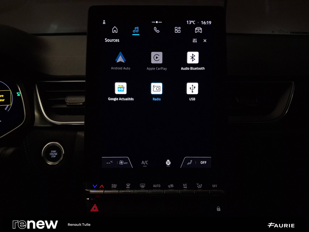 Acheter Renault Captur 2 Captur E-Tech full hybrid 145 ch esprit Alpine 5p occasion dans les concessions du Groupe Faurie