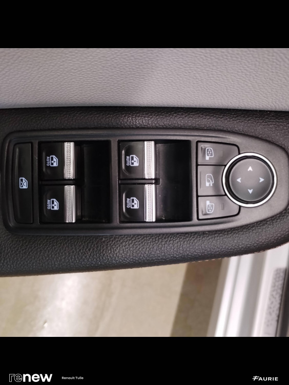 Acheter Renault Clio 5 Clio TCe 130 EDC FAP Initiale Paris 5p occasion dans les concessions du Groupe Faurie