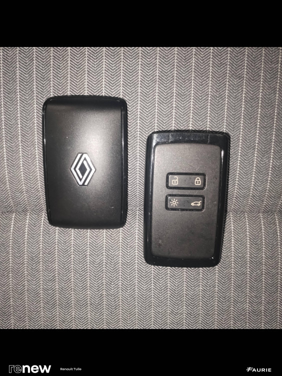 Acheter Renault Clio 5 Clio E-Tech full hybrid 145 ch GSR2 Techno 5p occasion dans les concessions du Groupe Faurie