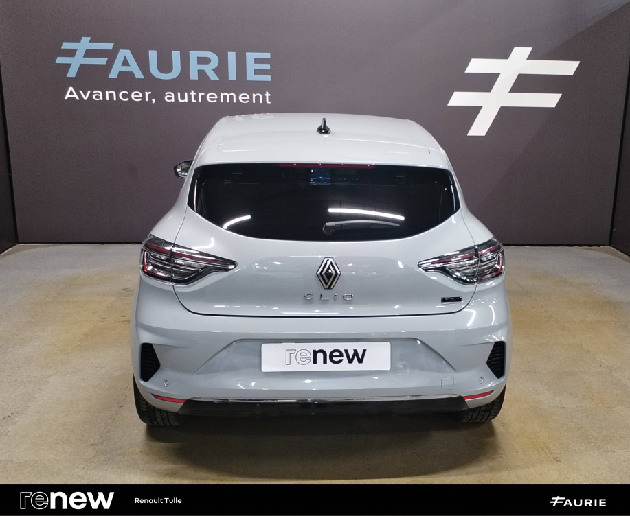 Acheter Renault Clio 5 Clio E-Tech full hybrid 145 ch GSR2 Techno 5p occasion dans les concessions du Groupe Faurie