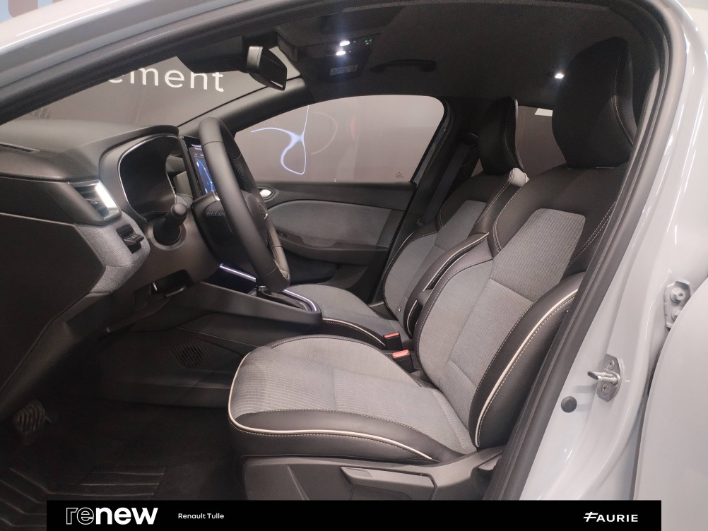 Acheter Renault Clio 5 Clio E-Tech full hybrid 145 ch GSR2 Techno 5p occasion dans les concessions du Groupe Faurie