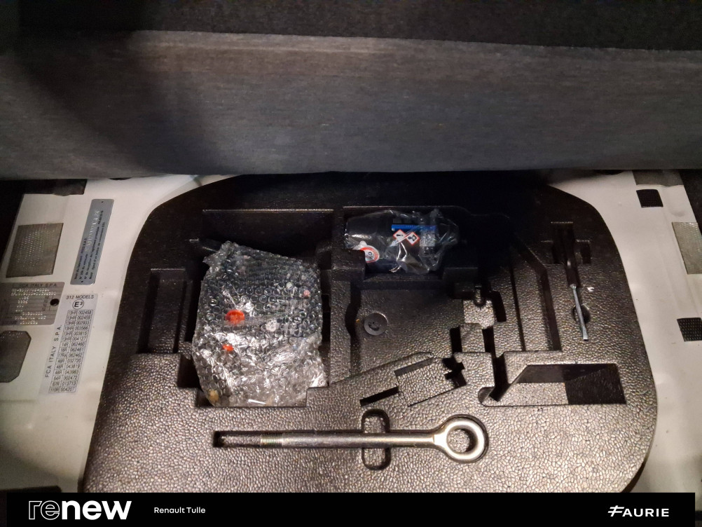 Acheter Abarth Abarth 500 595 1.4 Turbo 16V T-Jet 145 ch BVM5  3p occasion dans les concessions du Groupe Faurie