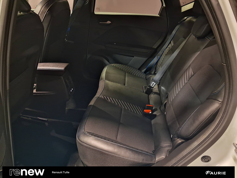 Acheter Renault Captur 2 Captur E-Tech full hybrid 145 ch esprit Alpine 5p occasion dans les concessions du Groupe Faurie