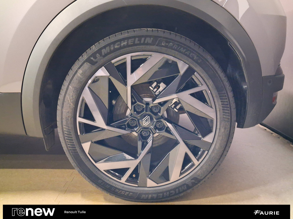 Acheter Renault Captur 2 Captur E-Tech full hybrid 145 ch esprit Alpine 5p occasion dans les concessions du Groupe Faurie