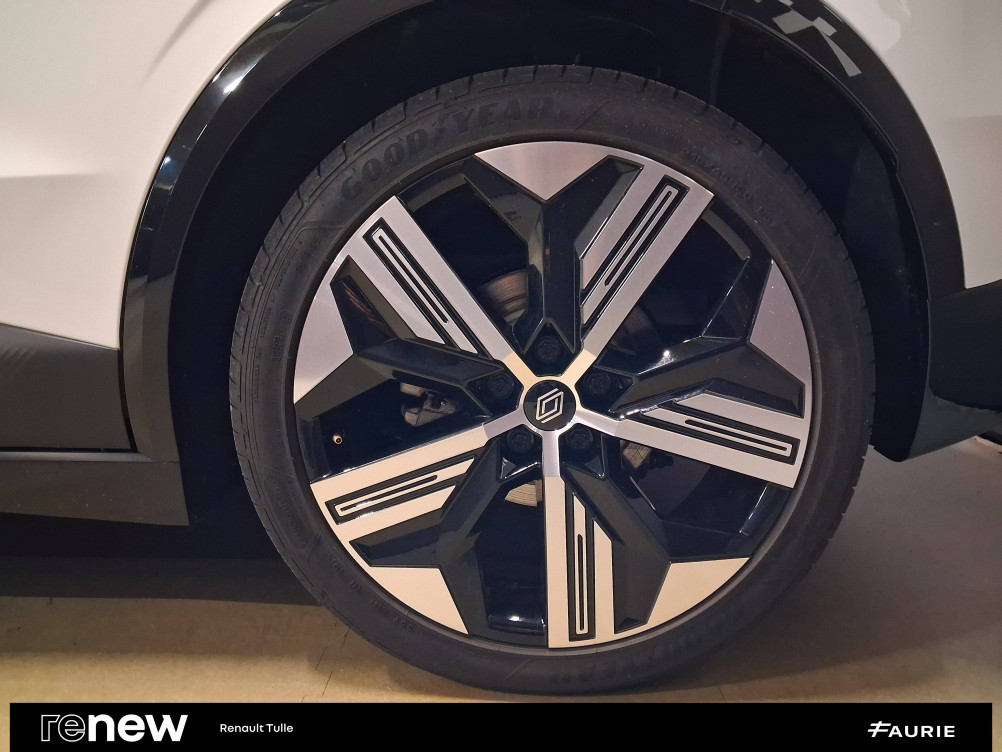 Acheter Renault Megane E-Tech Megane E-Tech 220 ch autonomie confort GSR2 Iconic 5p occasion dans les concessions du Groupe Faurie