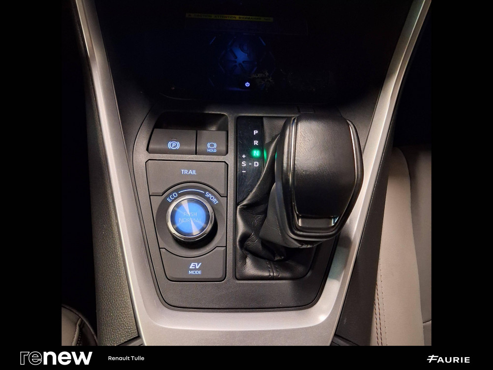 Acheter Toyota RAV4 5 RAV4 Hybride 222 ch AWD-i Lounge 5p occasion dans les concessions du Groupe Faurie