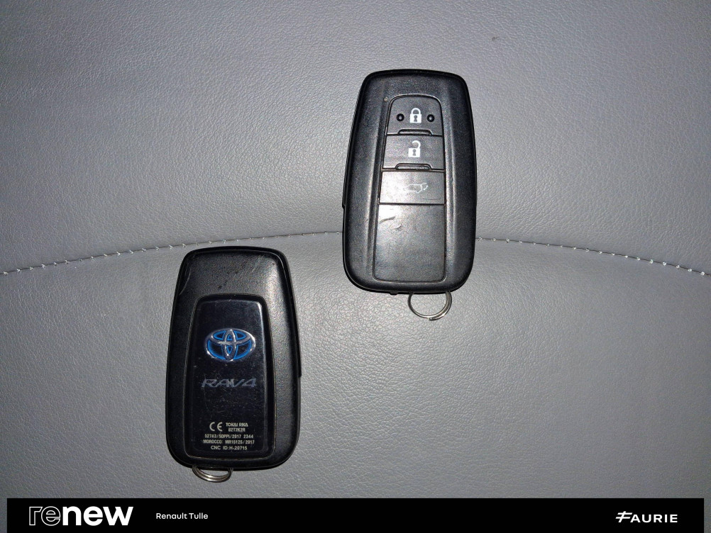 Acheter Toyota RAV4 5 RAV4 Hybride 222 ch AWD-i Lounge 5p occasion dans les concessions du Groupe Faurie