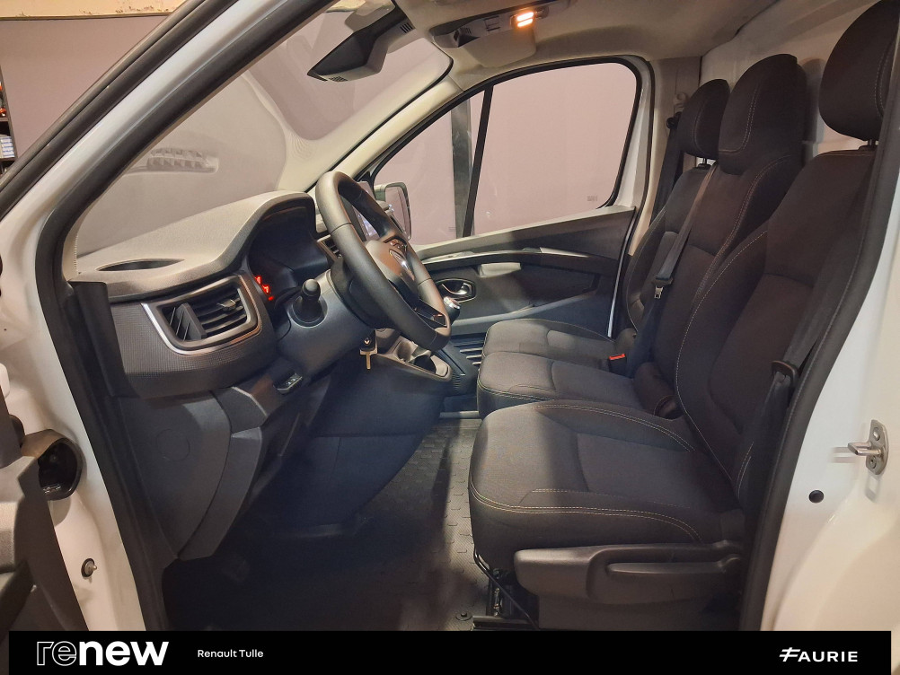 Acheter Renault Trafic 3 TRAFIC FG BLUE DCI 150 L2H1 3T GSR2 EXTRA 4p occasion dans les concessions du Groupe Faurie