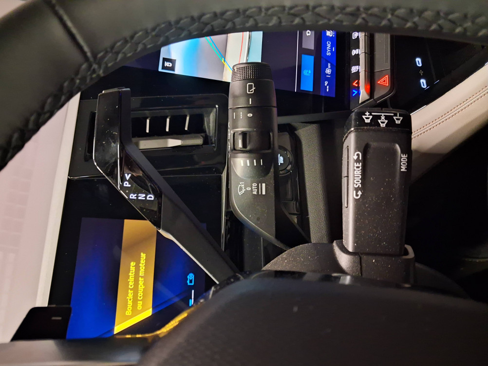 Acheter Renault Espace 6 Espace full hybrid E-Tech 200 ch 5pl Iconic 5p neuf dans les concessions du Groupe Faurie