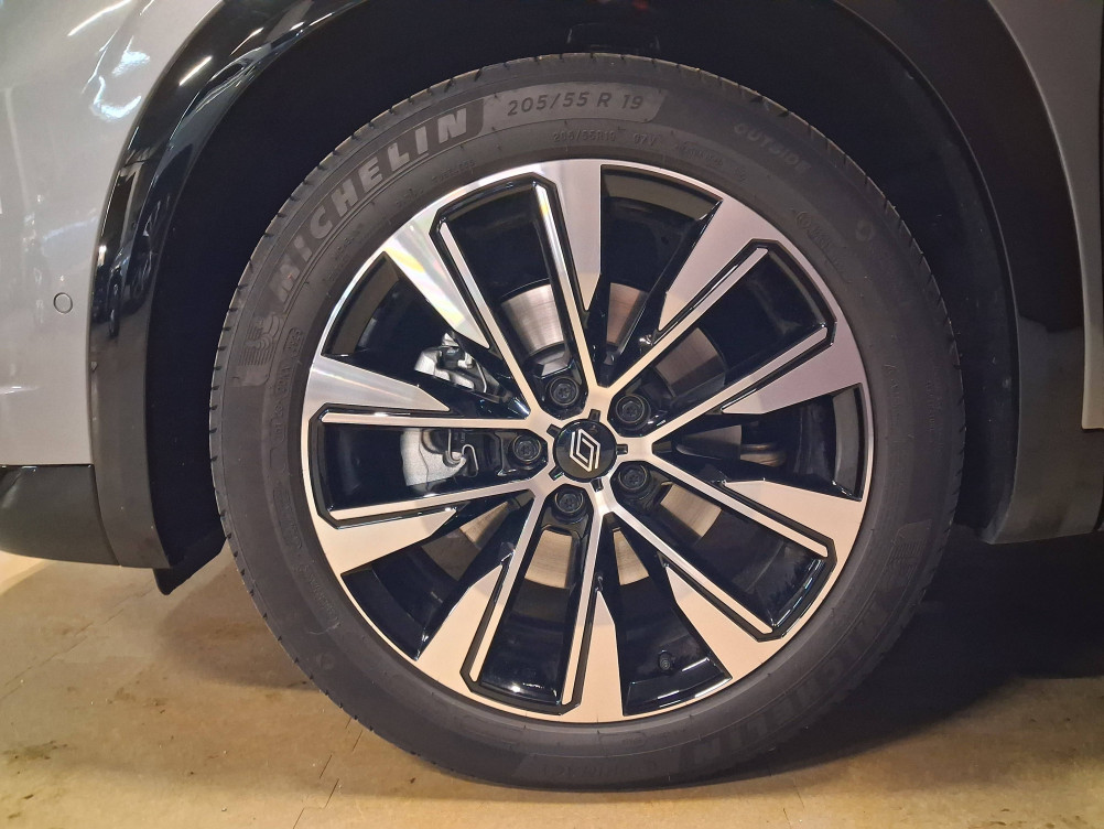 Acheter Renault Austral Austral full hybrid E-Tech 200 ch Techno 5p neuf dans les concessions du Groupe Faurie