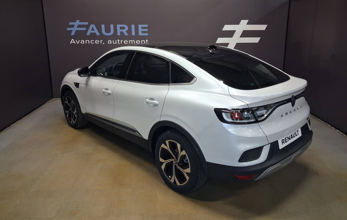 Acheter Renault Arkana Arkana E-Tech full hybrid 145 GSR2 Techno 5p neuf dans les concessions du Groupe Faurie