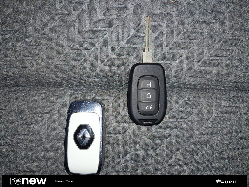 Acheter Renault Clio 5 Clio E-Tech full hybrid 145 Evolution 5p occasion dans les concessions du Groupe Faurie