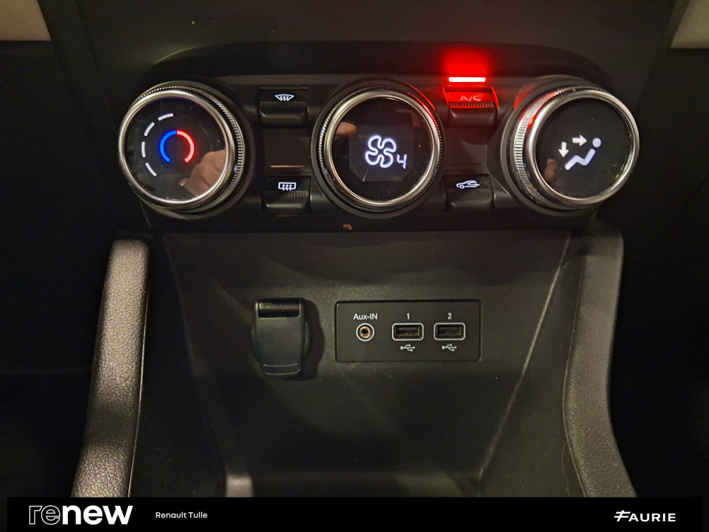 Acheter Renault Clio 5 Clio E-Tech full hybrid 145 Evolution 5p occasion dans les concessions du Groupe Faurie