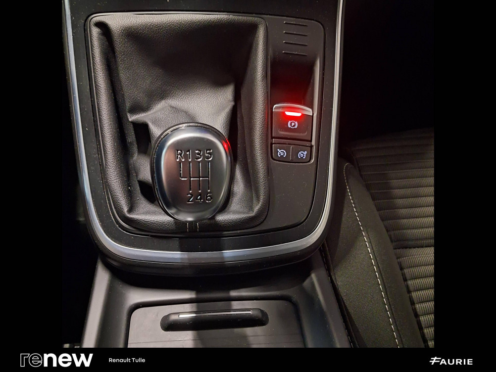 Acheter Renault Grand Scenic 4 Grand Scenic TCe 140 Evolution 5p occasion dans les concessions du Groupe Faurie