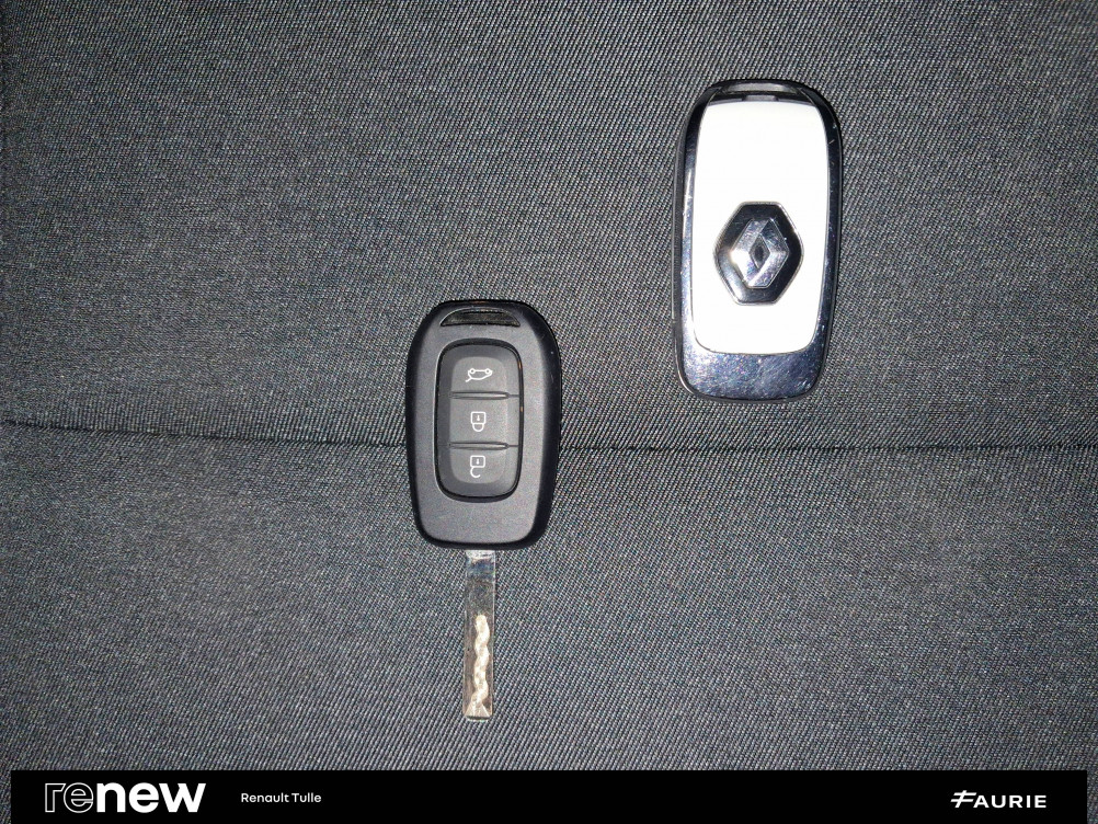 Acheter Renault Clio 5 CLIO SOCIETE BLUE DCI 100 - 21N AIR NAV 5p occasion dans les concessions du Groupe Faurie