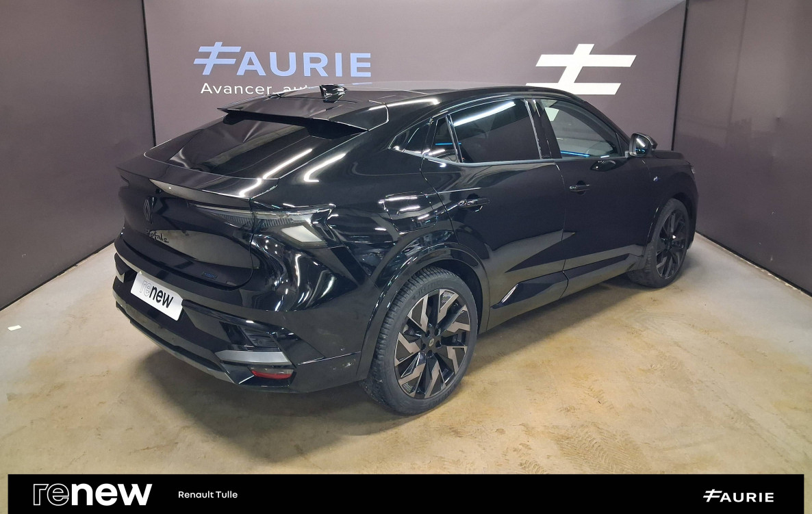 Acheter Renault Rafale Rafale E-Tech full hybrid 200 ch esprit Alpine 5p occasion dans les concessions du Groupe Faurie