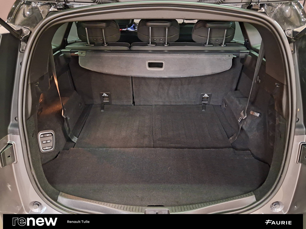 Acheter Renault Grand Scenic 4 Grand Scenic TCe 140 FAP EDC - 21 SL Black Edition 5p occasion dans les concessions du Groupe Faurie