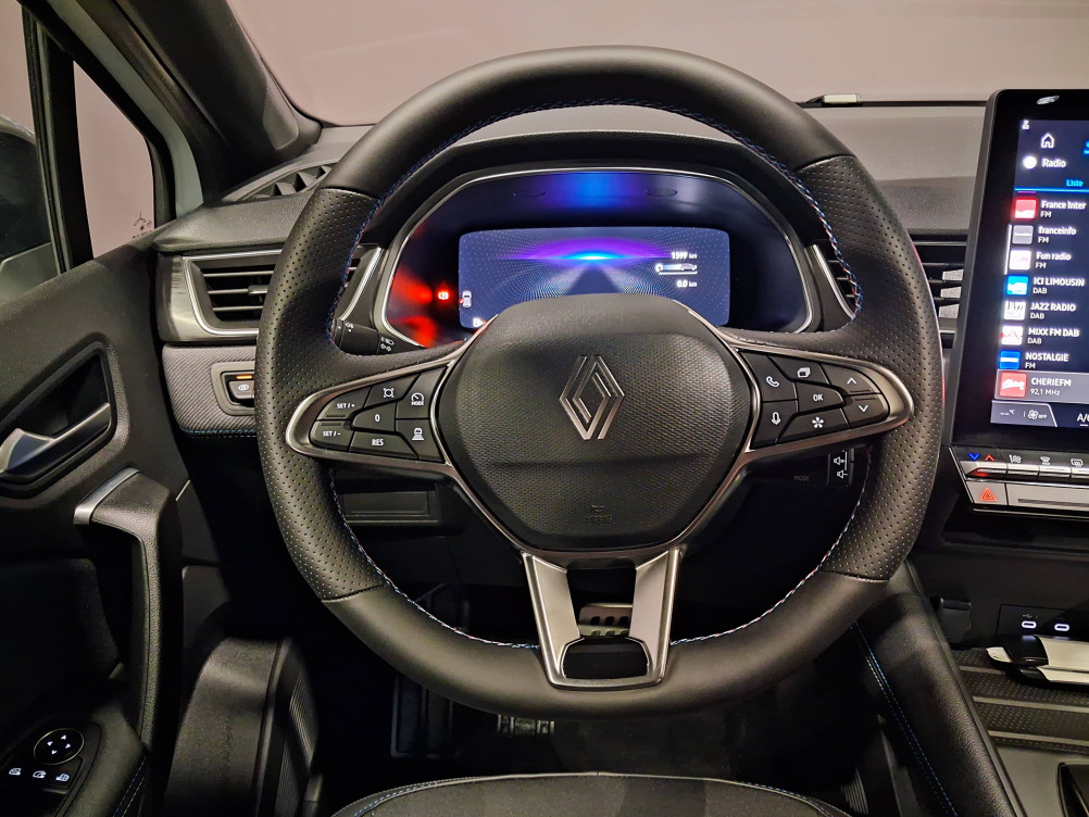Acheter Renault Captur 2 Captur E-Tech full hybrid 160 ch esprit Alpine 5p occasion dans les concessions du Groupe Faurie