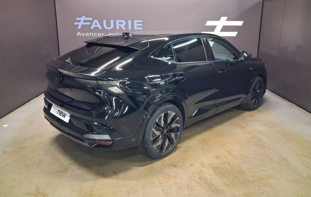 Acheter Renault Rafale Rafale E-Tech full hybrid 200 ch esprit Alpine 5p occasion dans les concessions du Groupe Faurie