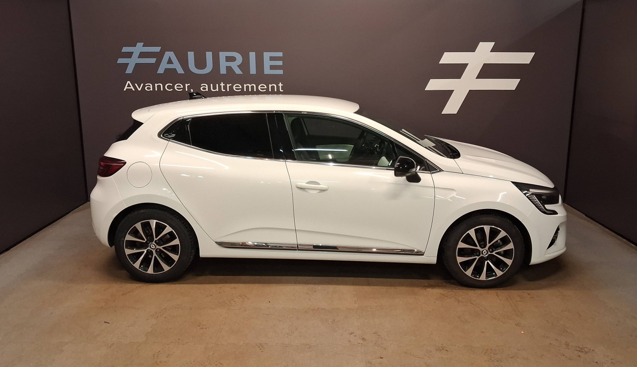 Acheter Renault Clio 5 Clio E-Tech hybride 145 Techno 5p occasion dans les concessions du Groupe Faurie