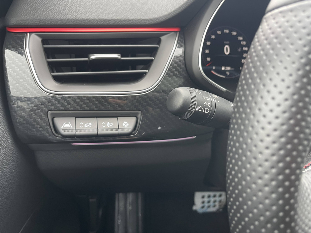 Acheter Renault Arkana Arkana TCe 160 EDC FAP - 22 R.S. Line 5p occasion dans les concessions du Groupe Faurie