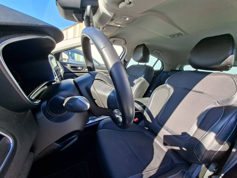 Acheter Renault Megane 4 Mégane IV Berline Blue dCi 115 - 20 Intens 5p occasion dans les concessions du Groupe Faurie