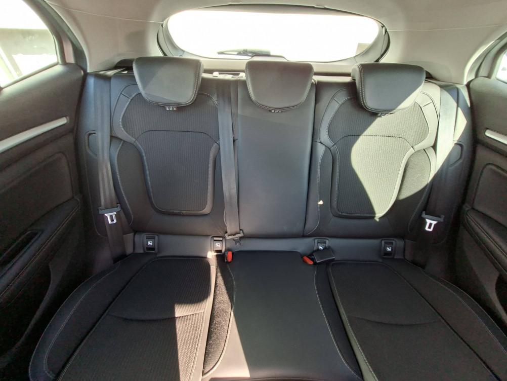 Acheter Renault Megane 4 Mégane IV Berline Blue dCi 115 - 20 Intens 5p occasion dans les concessions du Groupe Faurie