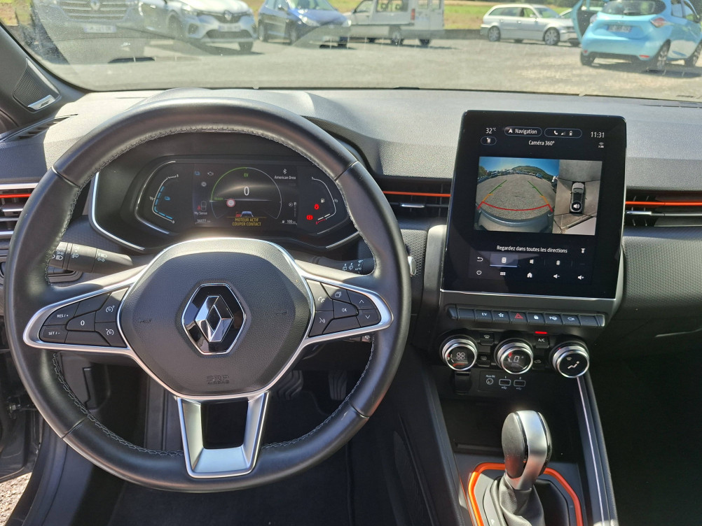 Acheter Renault Clio 5 Clio E-Tech 140 Intens 5p occasion dans les concessions du Groupe Faurie