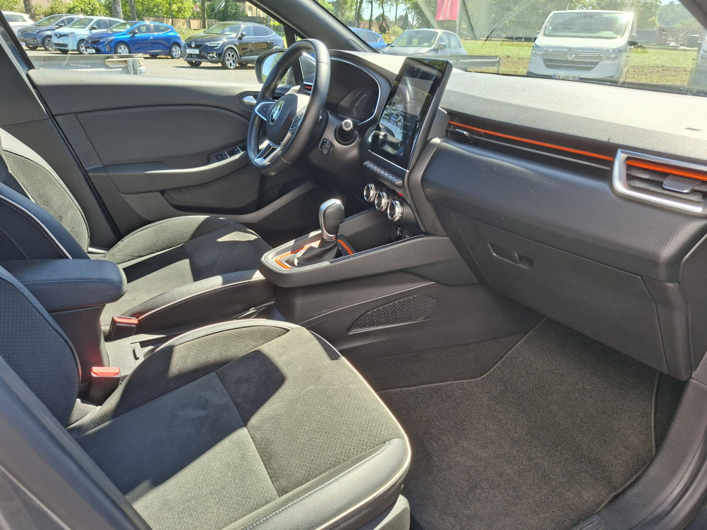 Acheter Renault Clio 5 Clio E-Tech 140 Intens 5p occasion dans les concessions du Groupe Faurie