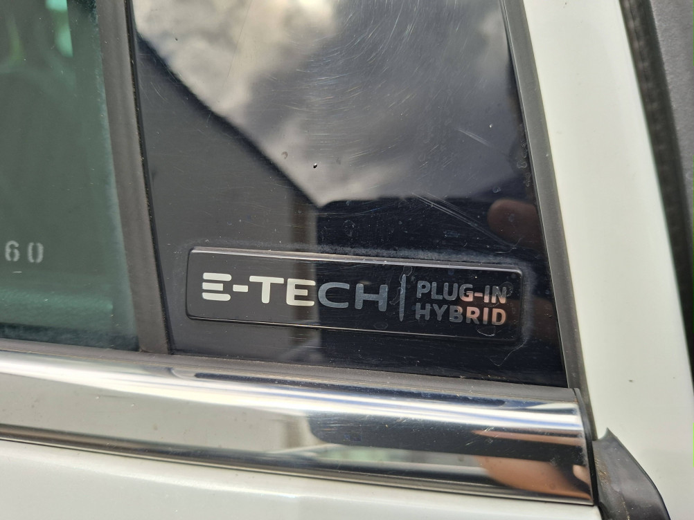 Acheter Renault Megane 4 Mégane IV Estate E-TECH Plug-In Hybride 160 R.S. Line 5p occasion dans les concessions du Groupe Faurie