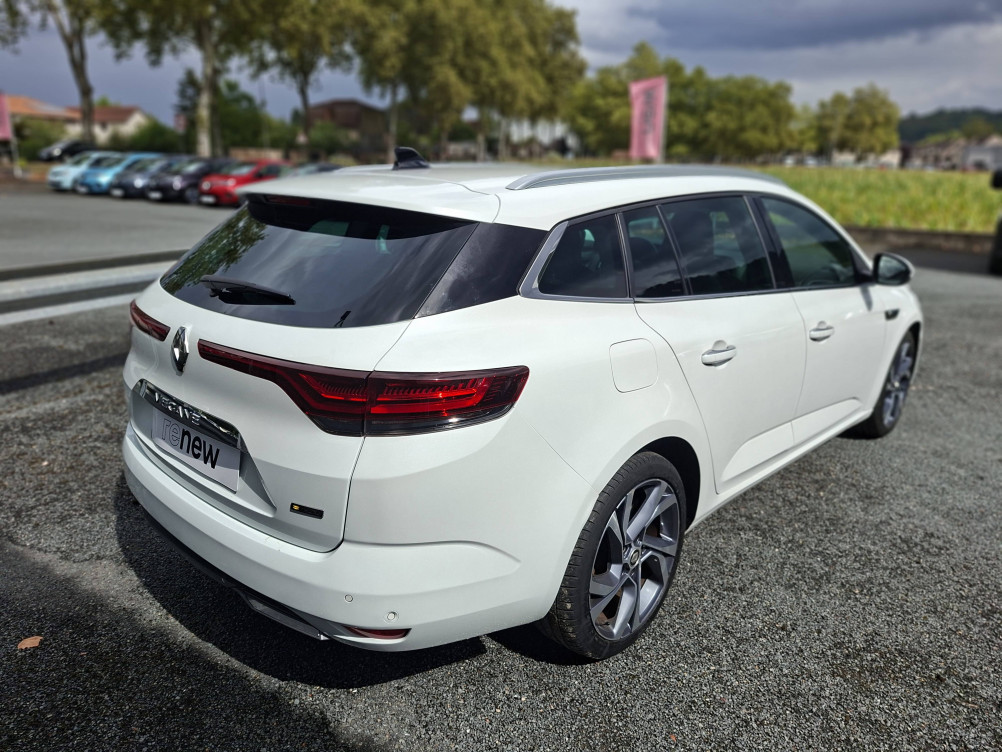 Acheter Renault Megane 4 Mégane IV Estate E-TECH Plug-In Hybride 160 R.S. Line 5p occasion dans les concessions du Groupe Faurie