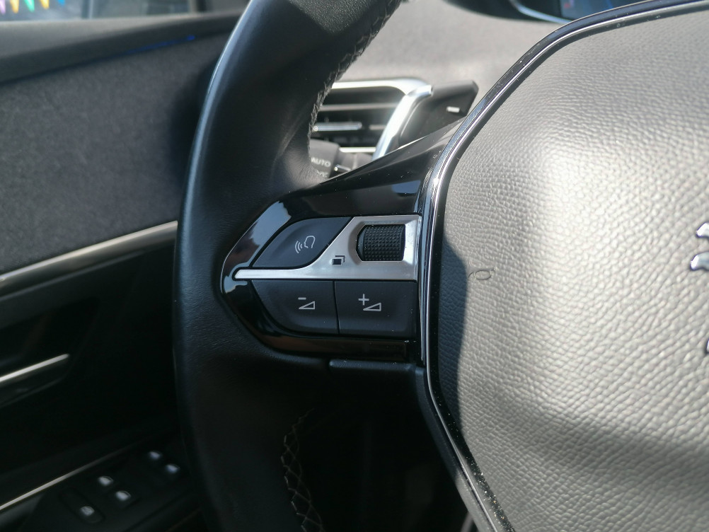 Acheter Peugeot 3008 3008 Hybrid 225 e-EAT8 Roadtrip 5p occasion dans les concessions du Groupe Faurie