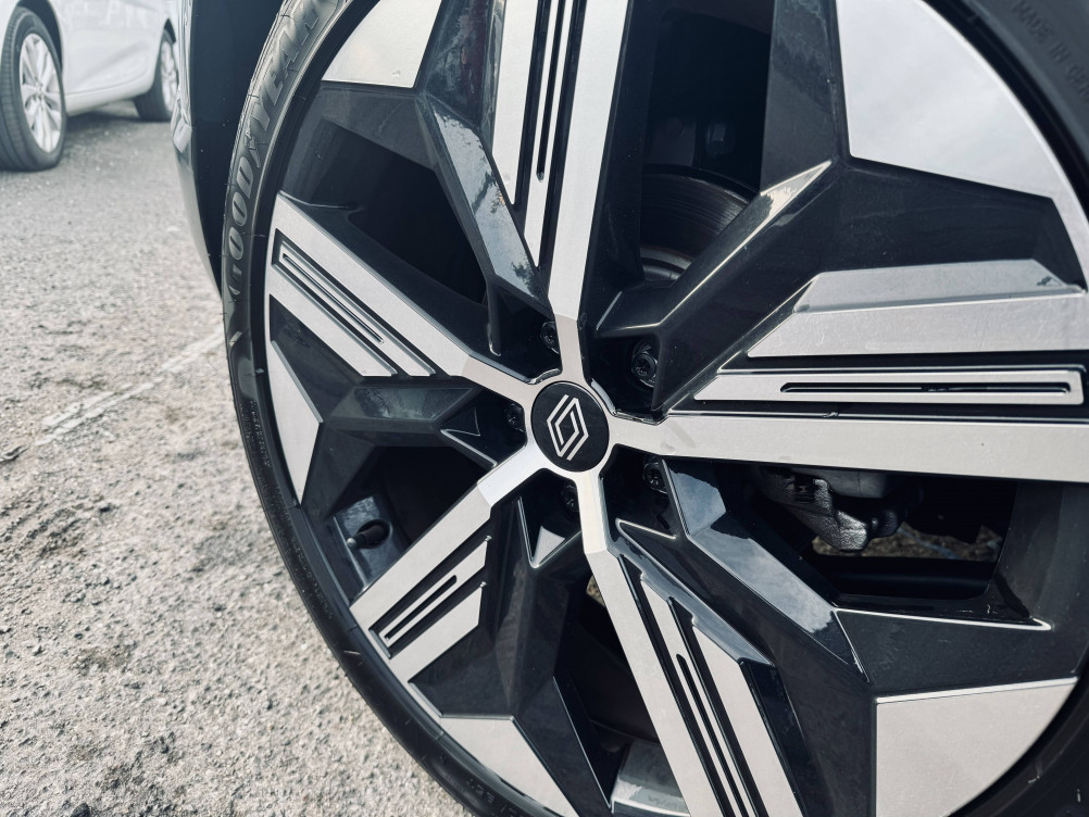 Acheter Renault Megane E-Tech Megane E-Tech EV60 220 ch super charge Iconic 5p occasion dans les concessions du Groupe Faurie